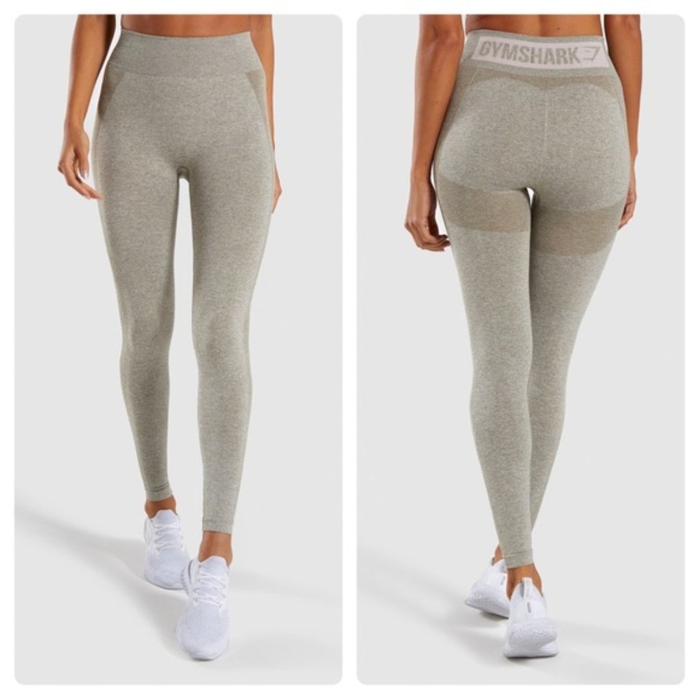 NWT Size S Gymshark flex legging in khaki/sand